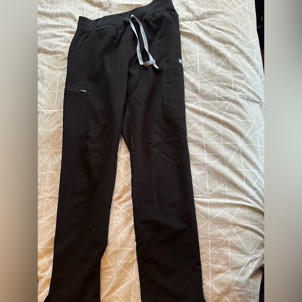 Figs scrub pants/activewear